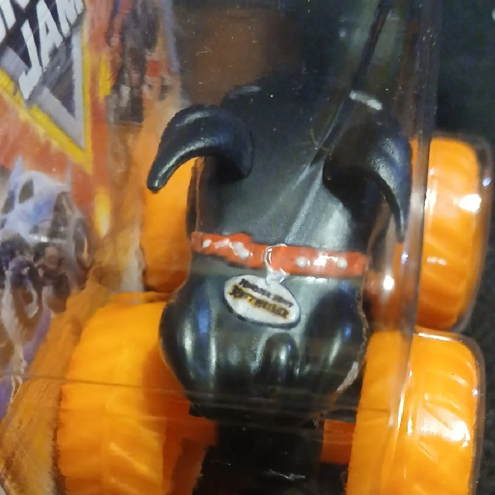 Monster Mutt Rottweiler Monster Jam Truck  Black and Orange - Picture 5 of 7